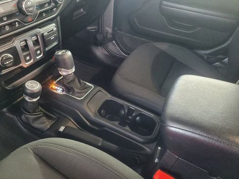 Used 2020 Jeep Wrangler Sport image 26