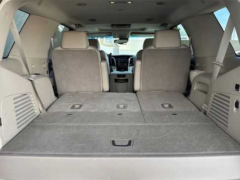 Used 2016 Cadillac Escalade Premium image 20