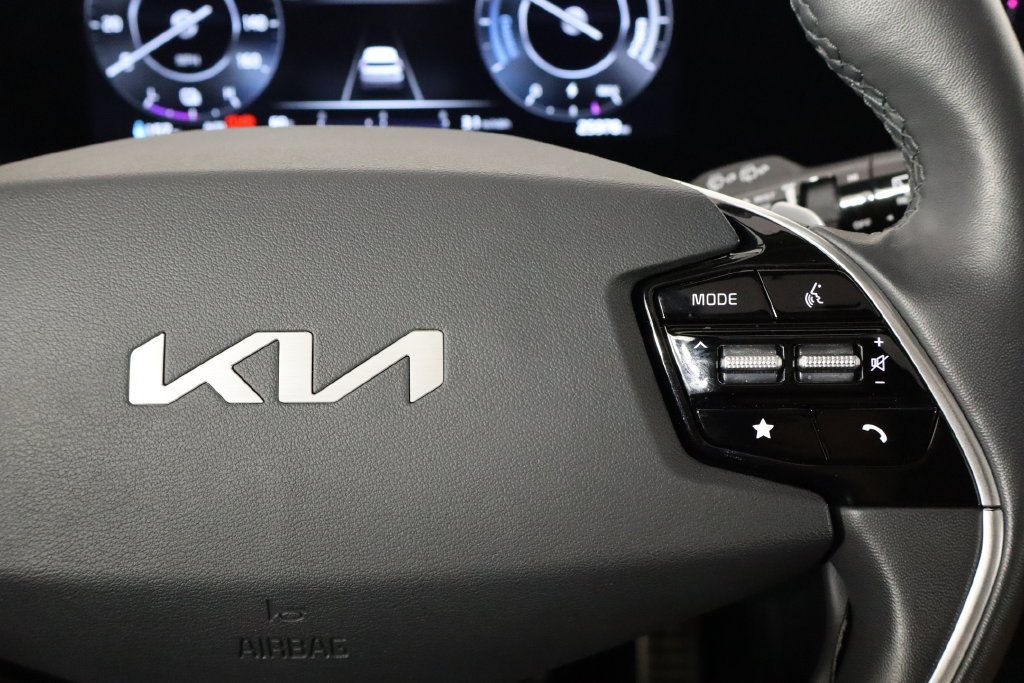 Used 2023 Kia Niro Wave FWD image 10
