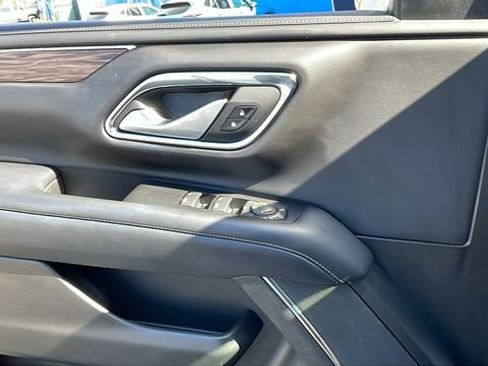 Used 2022 Chevrolet Suburban LS image 27