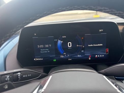 New 2026 Chevrolet Equinox EV LT AWD/4WD image 17