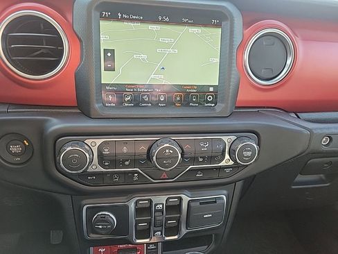 Used 2022 Jeep Gladiator Rubicon w/ LED Lighting Group image 12