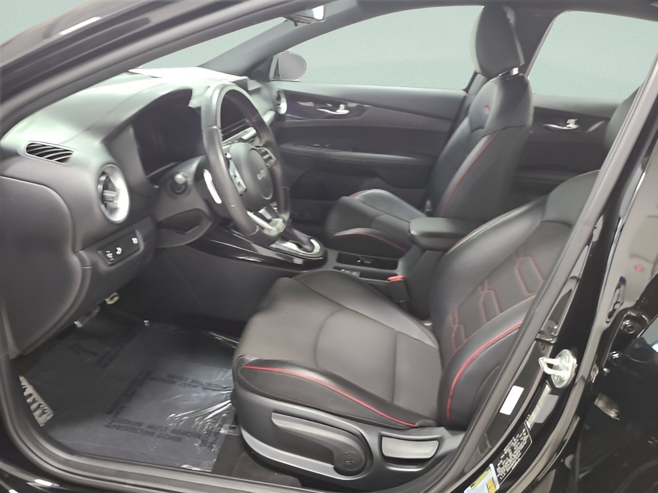 Used 2024 Kia Forte GT FWD image 16