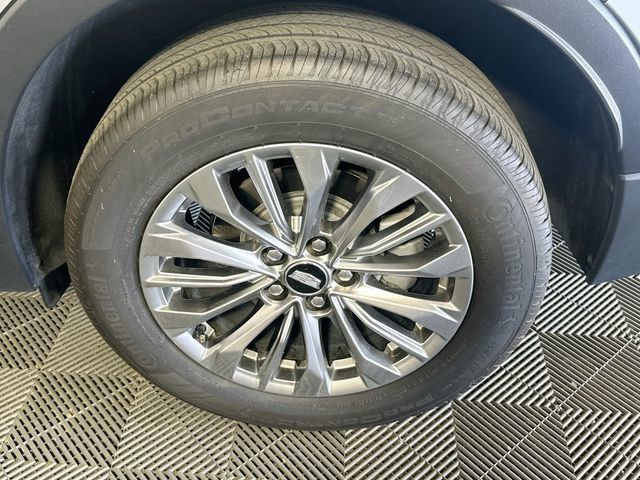 Used 2024 Cadillac XT4 Premium Luxury AWD/4WD image 32