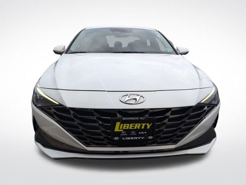Certified 2023 Hyundai Elantra Limited w/ Cargo Package FWD image 9