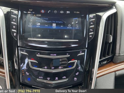 Used 2020 Cadillac Escalade ESV Premium Luxury AWD/4WD image 17