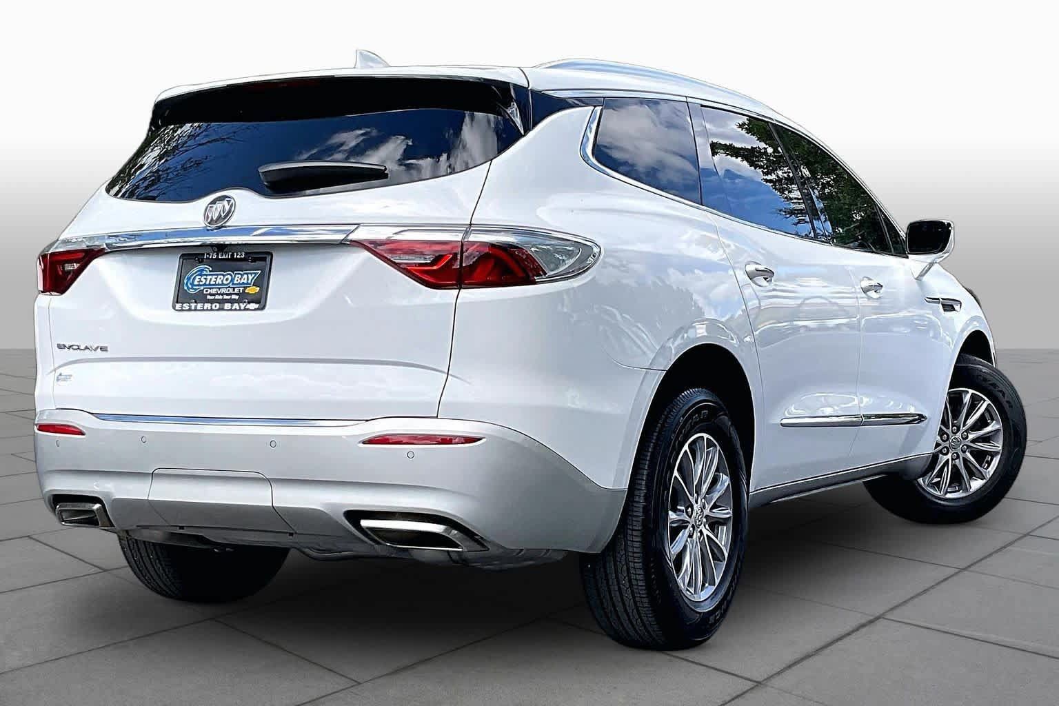 Used 2023 Buick Enclave Essence FWD image 24