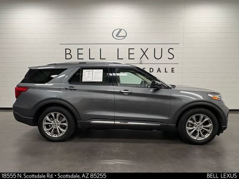 Used 2021 Ford Explorer Limited w/ Equipment Group 301A RWD image 3