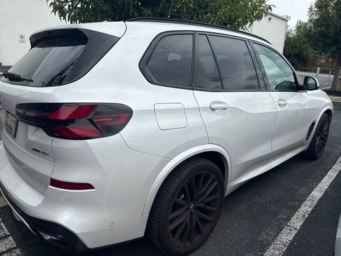 Certified 2024 BMW X5 xDrive40i w/ M Sport Package AWD/4WD image 1