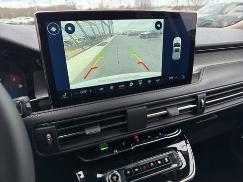 New 2026 Lincoln Corsair Premiere image 12