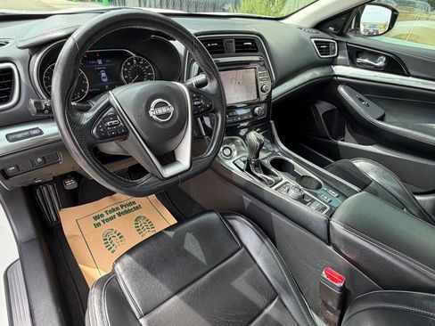 Used 2023 Nissan Maxima SL FWD image 11