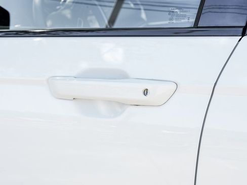 Used 2023 Jeep Grand Cherokee Limited image 51