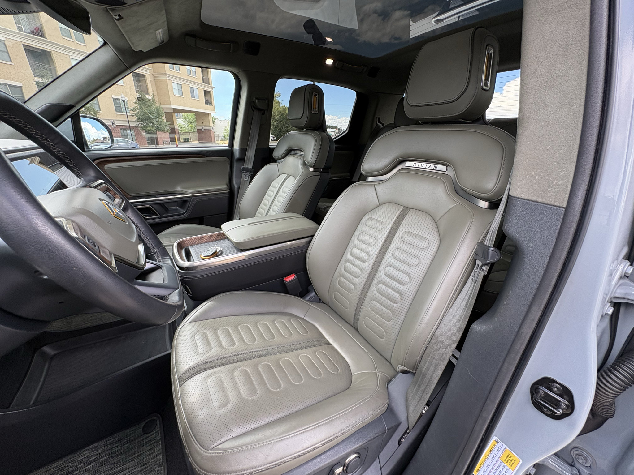 Used 2023 Rivian R1T Adventure Quad AWD/4WD image 19
