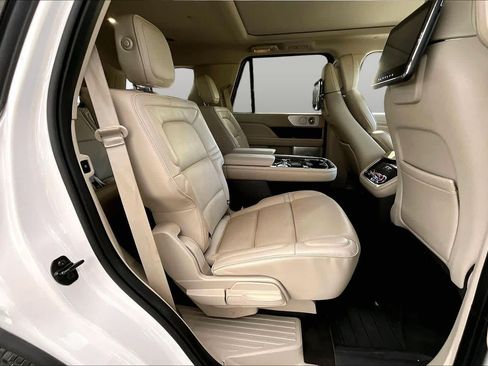 Used 2018 Lincoln Navigator Reserve w/ Technology Package AWD/4WD image 20