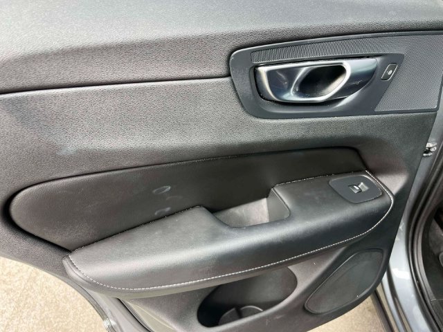 Used 2021 Volvo XC60 T5 Inscription w/ Protection Package Premier AWD/4WD image 17