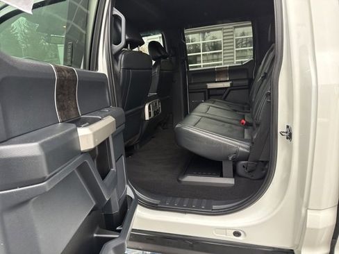 Certified 2022 Ford F350 Lariat w/ Chrome Package image 20