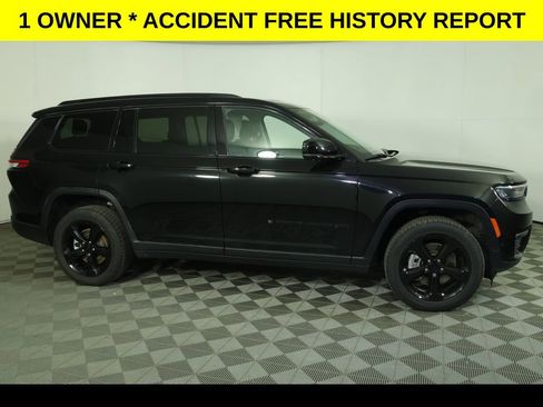 Used 2022 Jeep Grand Cherokee L Limited w/ Luxury Tech Group II AWD/4WD image 2