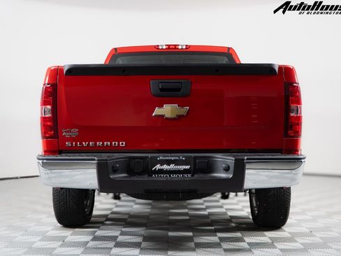 Used 2011 Chevrolet Silverado 1500 W/T w/ LS Package RWD image 11