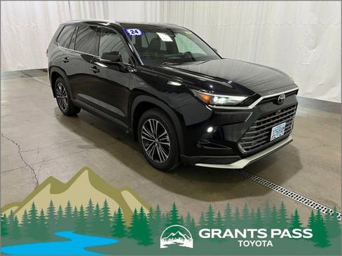Used 2024 Toyota Grand Highlander AWD Hybrid image 1