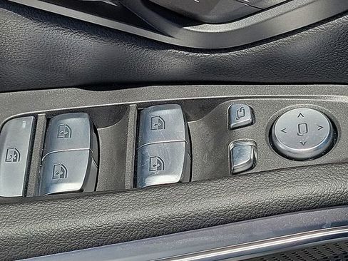 New 2026 BMW 330i Sedan RWD image 22