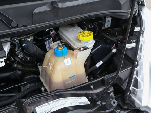 Used 2025 RAM ProMaster 2500 w/ Convenience Group FWD image 15