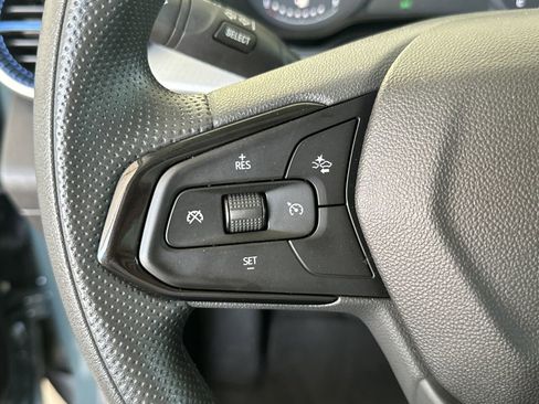 Used 2025 Chevrolet Trax LS w/ LS Convenience Package image 19