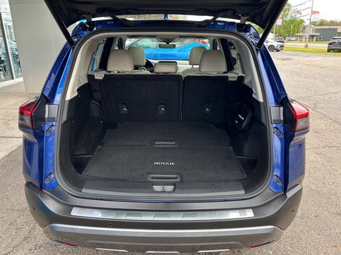 Used 2023 Nissan Rogue SL w/ SL Premium Package AWD/4WD image 6