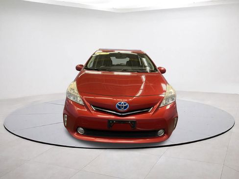 Used 2013 Toyota Prius V image 2
