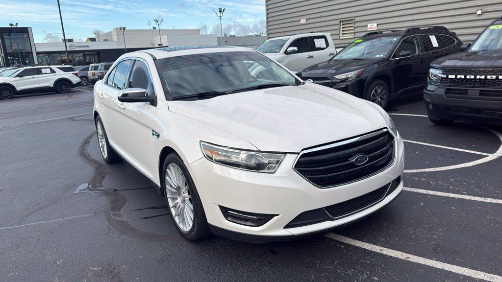 Used 2019 Ford Taurus Limited FWD image 4