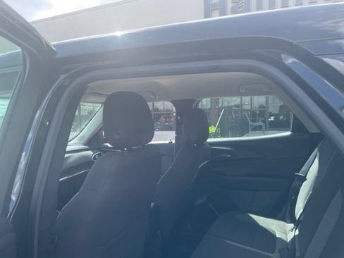 Used 2021 Chevrolet TrailBlazer LS FWD image 13