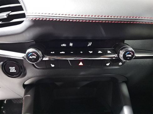 New 2026 MAZDA MAZDA3 Carbon image 25