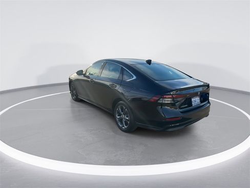 Used 2023 Honda Accord EX image 10