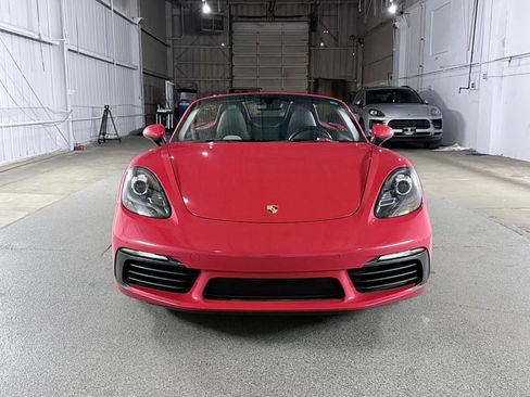 Used 2018 Porsche 718 Boxster RWD image 2