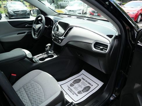 Used 2022 Chevrolet Equinox LT AWD/4WD image 17