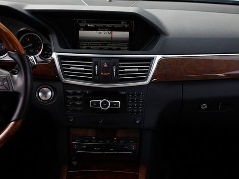 Used 2013 Mercedes-Benz E 350 4MATIC Wagon image 41