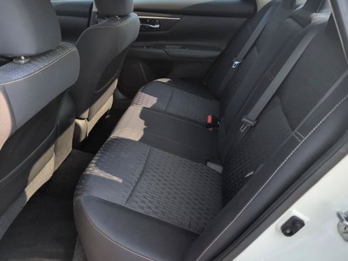 Used 2016 Nissan Altima 2.5 SV FWD image 27