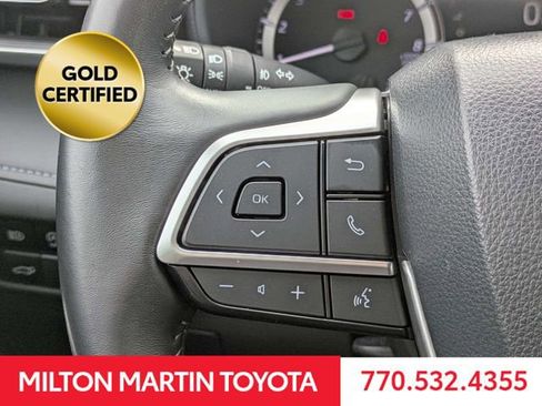 Certified 2024 Toyota Highlander LE FWD image 24