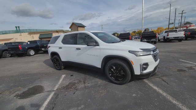 Certified 2023 Chevrolet Traverse LS FWD image 1