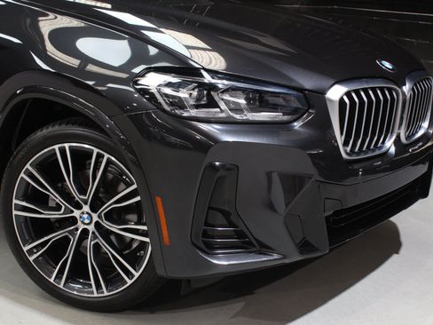 Used 2022 BMW X3 sDrive30i w/ M Sport Package 2 RWD image 11