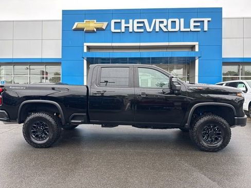Used 2025 Chevrolet Silverado 2500 ZR2 w/ ZR2 Bison Edition AWD/4WD image 5