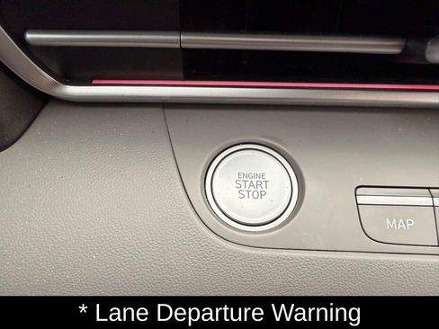 Certified 2024 Hyundai Elantra SEL FWD image 17