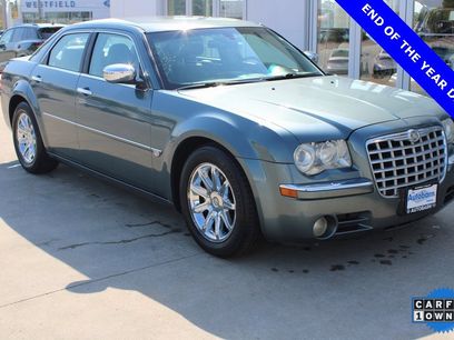 Used 2005 Chrysler 300 C w/ Navigation & Sound Group II