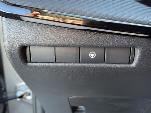 New 2025 Nissan Kicks SR image 23