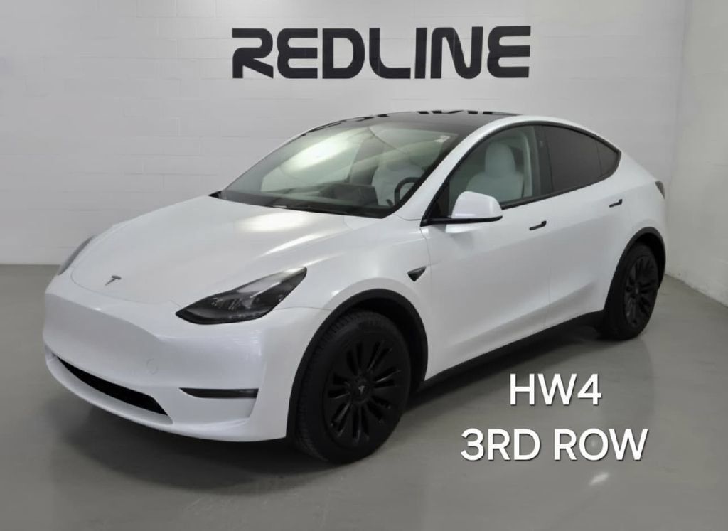 Used 2024 Tesla Model Y Long Range AWD/4WD image 1