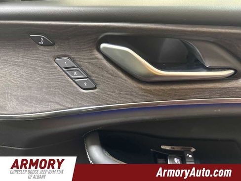 Used 2022 Jeep Grand Cherokee Overland w/ Luxury Tech Group IV image 42