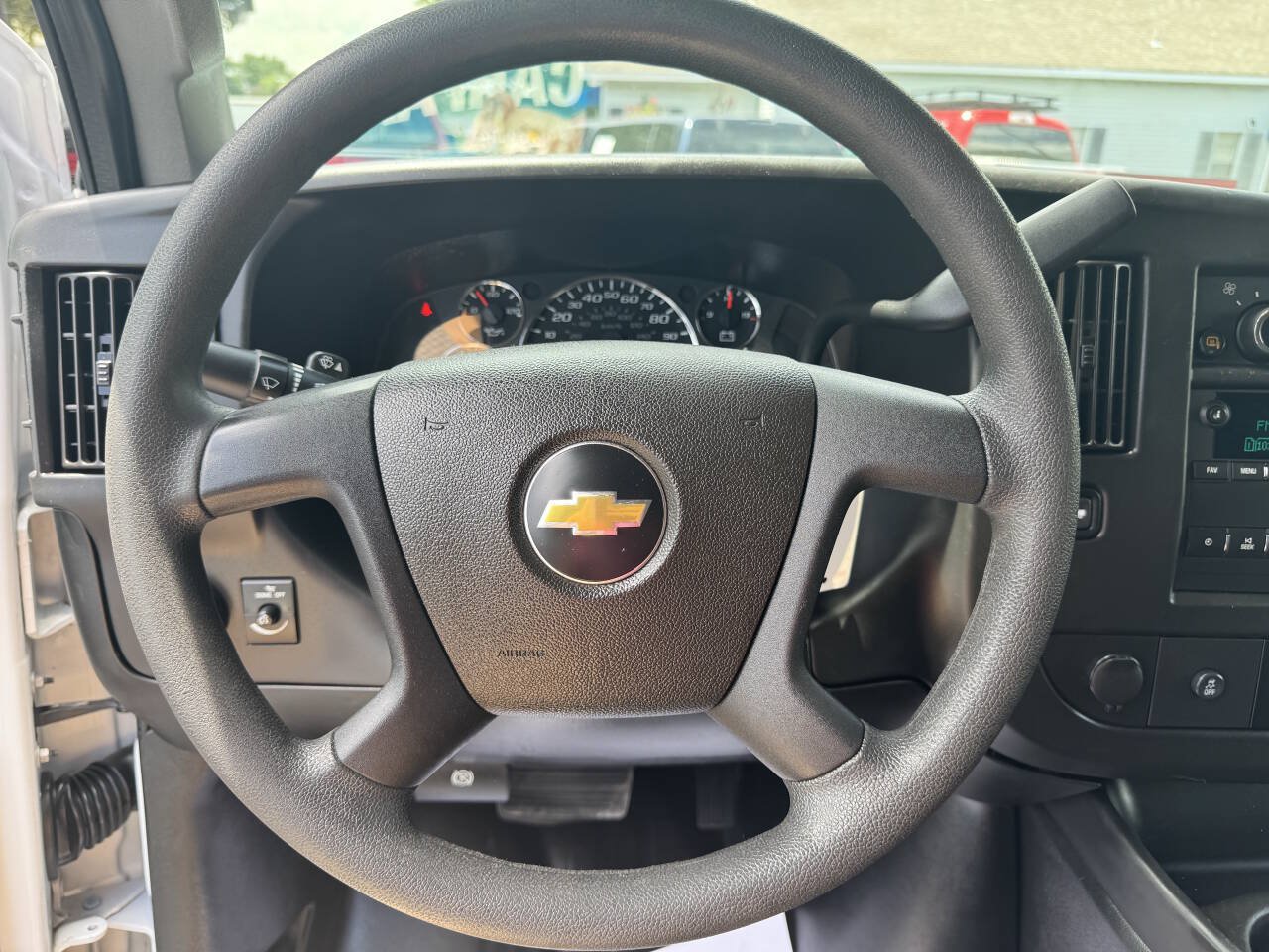 Used 2021 Chevrolet Express 2500 RWD image 22