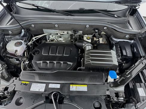 Used 2024 Volkswagen Atlas Cross Sport SE image 30