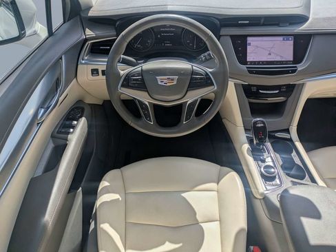 Used 2022 Cadillac XT5 Premium Luxury w/ Technology Package FWD image 17