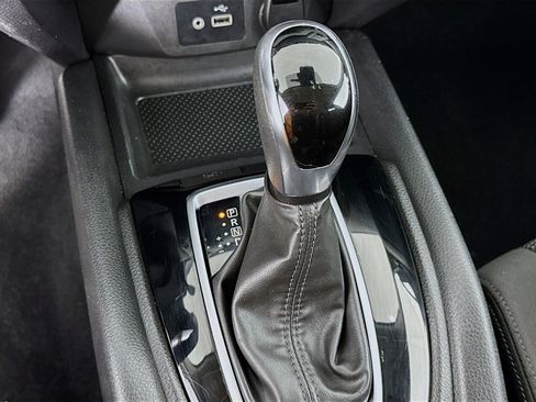 Used 2020 Nissan Rogue Sport SV image 19