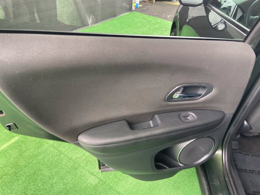 Used 2017 Honda HR-V EX image 38